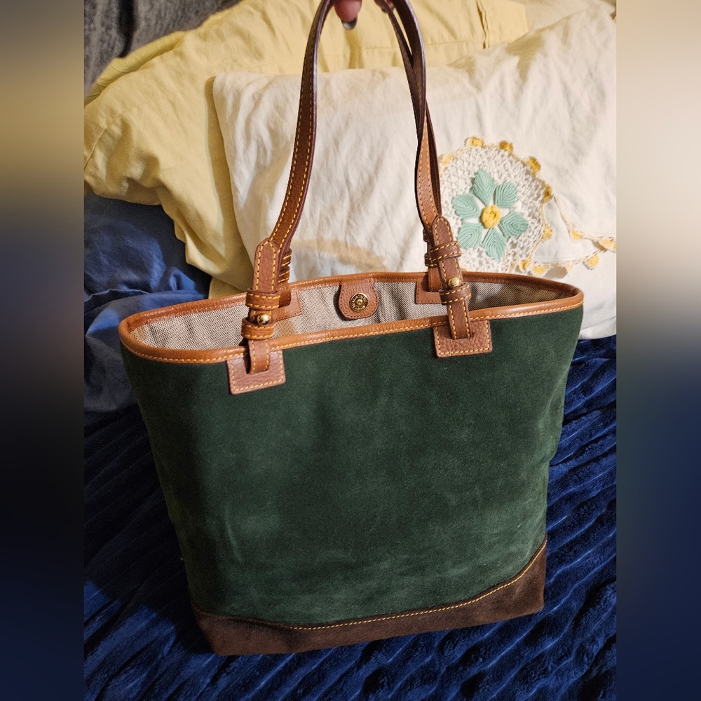 Green and Brown Dooney & Bourke Fir Medium Lee Tote Bag - Picture 2 of 10